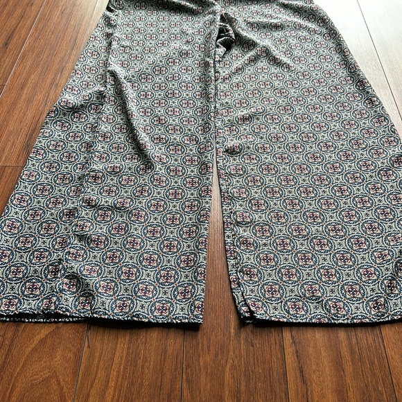 🔵🔵San Souci Sleeveless Jumpsuit🔵🔵 - Picture 5 of 8